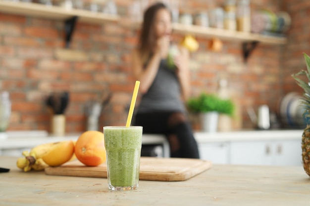 The Best Low-Carb Shakes to Support Your Weight Loss Journey