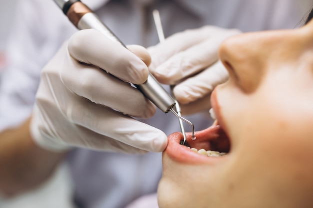 11 Essential Strategies for a Smooth Dental Extraction Experience Before, During, and After